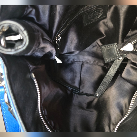 Blue Leather Shoulder Bag - Picture 10 of 16